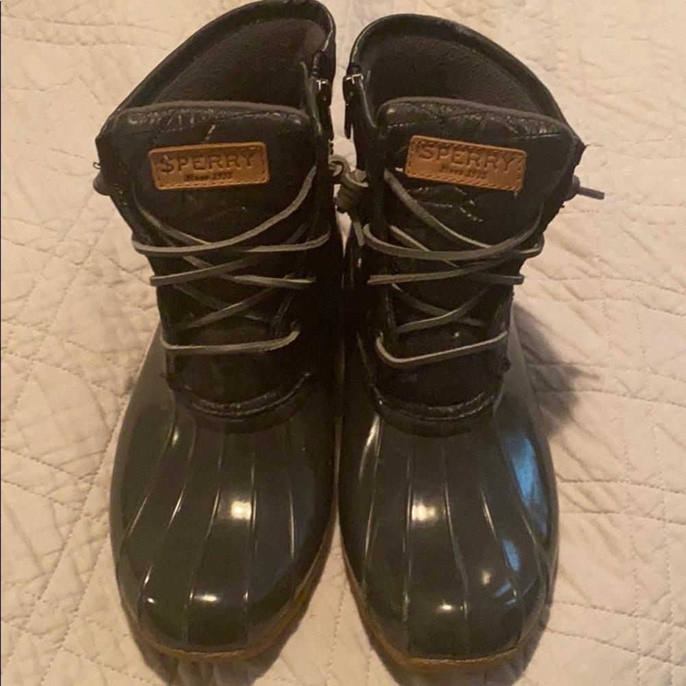 Size 9 Sperry rain boots